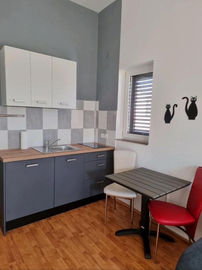 Frida Apartment พูลา ภายนอก รูปภาพ