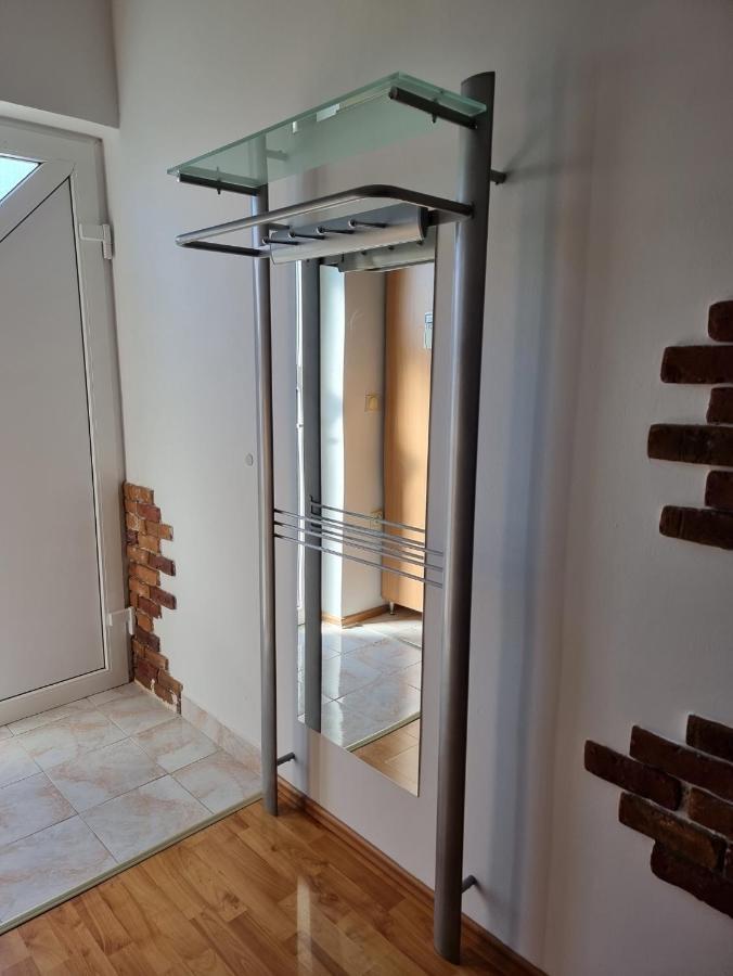 Frida Apartment พูลา ภายนอก รูปภาพ